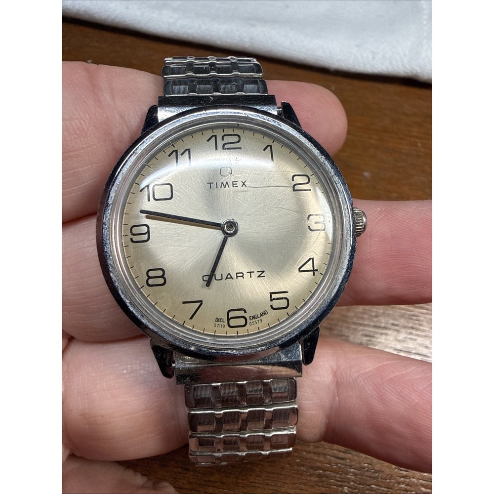 Vintage 1979 Timex Q Quartz Watch Jump Minute Sunburst England Dial New Battery